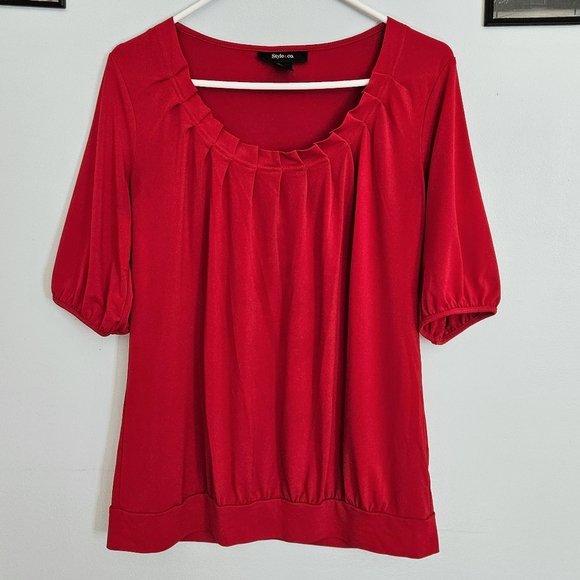 5/$30 Like-New Style & Co. Red Stretchy Pleated-Front Half-Sleeve Blouse Size M - Picture 1 of 5